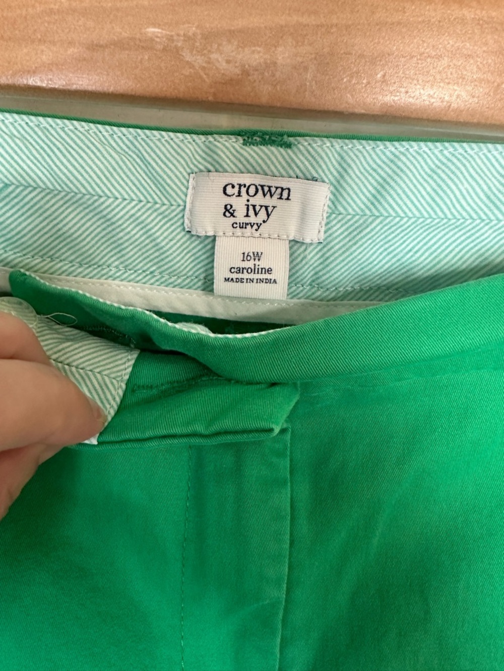 Plus CROWN & IVY Curvy Chino Shorts Kelly Green High Rise Classic Preppy - Picture 4 of 7